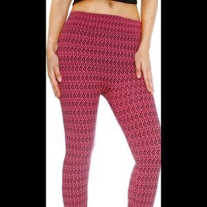 🎀Shosho colored chevron texturized leggings .one size fits all 🎉💥🎊